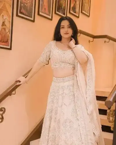Escort Garhwa